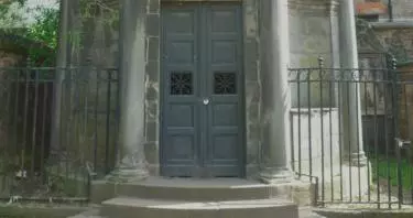Mackenzie: el poltergeist de Edimburgo