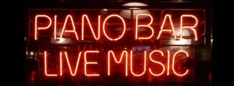 Neones de un pub con música en vivo