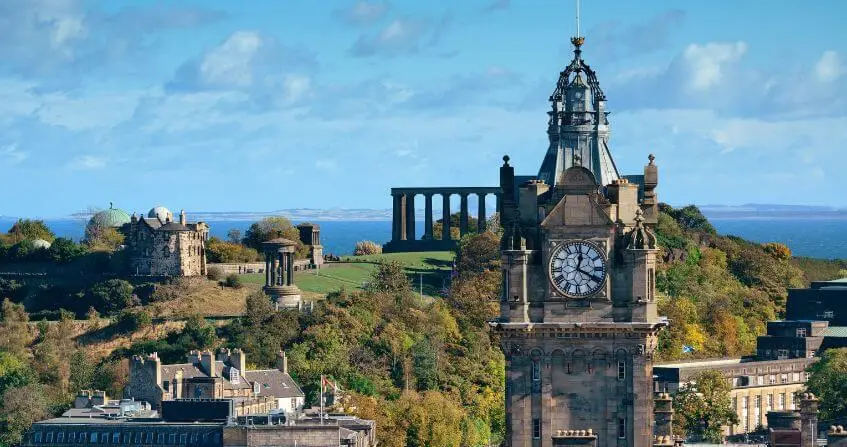 Vista panorámica de la ciudad de Edimburgo