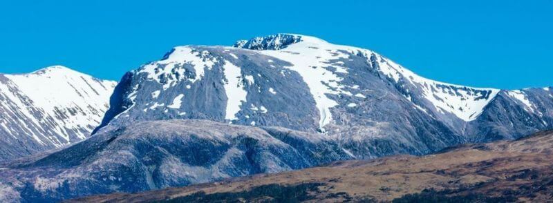 ben-nevis-montaña-nieve-escocia Ben Nevis con nieve durante el invierno, la montaña más alta de Escocia