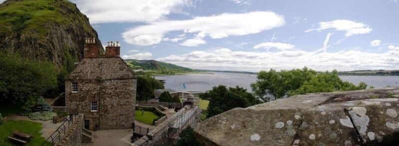 casa-del-gobernador-castillo-de-dumbarton-escocia Governor's House o Casa del Gobernador en el Castillo de Dumbarton en Escocia