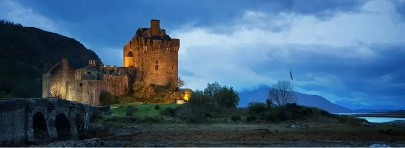Castillo de Eilean Donan de noche