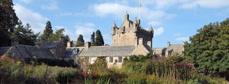 Castillo y jardines de Cawdor en Escocia