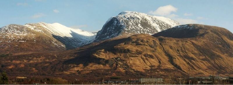 cima-ben-nevis-mountain-tierras-altas-escocia Cima de Ben Nevis en las Tierras Altas de Escocia