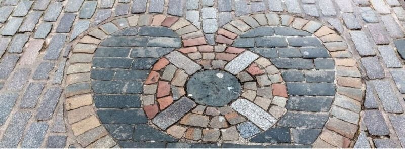 heart-of-midlothian-mosaico-corazon-royal-mile-edimburgo-escocia Mosaico de corazón "Heart of Midlothian" en la Royal Mile de Edimburgo, Escocia