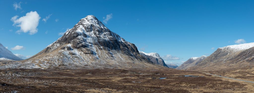 Vista de la montaña Buachaille Etive Mor en Glencoe, Escocia