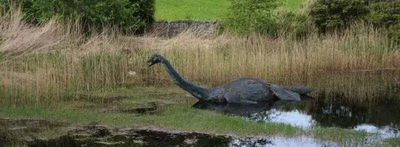 Nessie en el Lago Ness de Escocia
