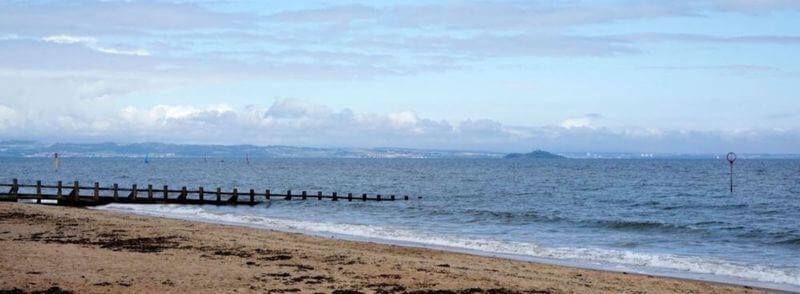playa-firth-of-forth-edimburgo-escocia Playa de Firth of Forth al norte de Edimburgo en Escocia
