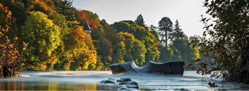 rio-ness-islas-inverness-escocia-reino-unido Río Ness e islas en Inverness, Escocia, Reino Unido