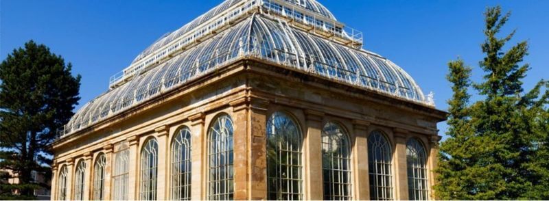 The Palm House en el Jardín Botánico Real de Edimburgo, Escocia