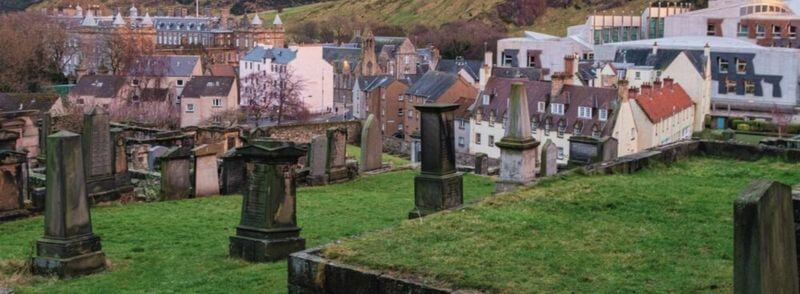 Interior del Cementerio de Greyfriars en Edimburgo, Escocia