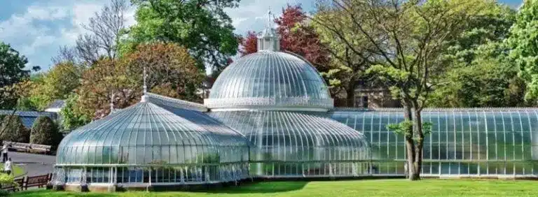 Exterior del Jardín Botánico de Glasgow en Escocia