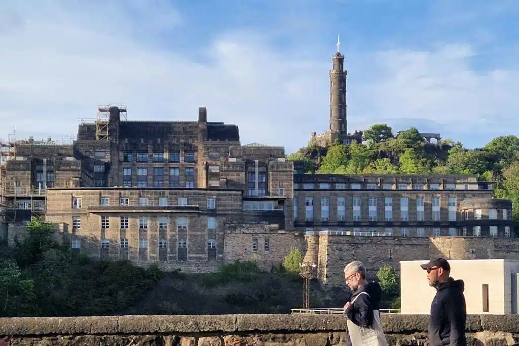Calton Hill visto desde la Old Town