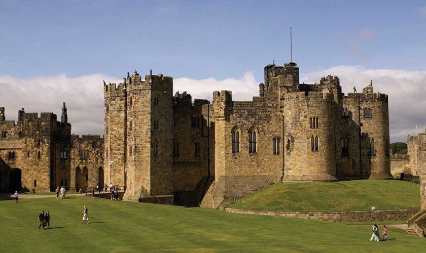 Campo exterior de la muralla del castillo de Alnwick