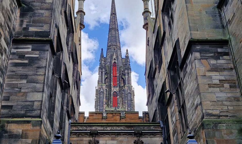 The Hub desde la universidad de Edimburgo