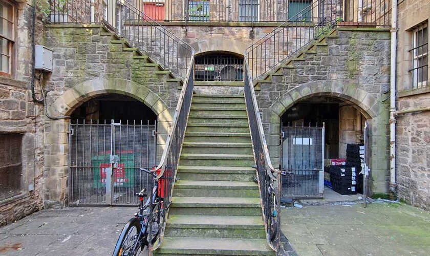 Tour de Harry Potter de Edimburgo plaza de los escritores