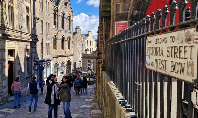 Caminando por la Old Town de Edimburgo