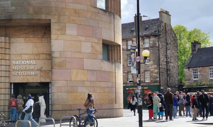 Museo Nacional de Escocia visita guiada de Edimburgo